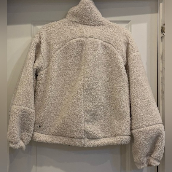 Lululemon Athletica Drawstring Waist Sherpa Jacket - Picture 6 of 16